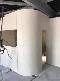 Artisan Plaquiste pour une pose de cloison cintrée à Lunel dans l'Hérault